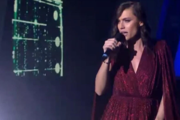 POMETNJA U ZVEZDAMA GRANDA ZBOG TRANSRODNE TAKMIČARKE! Ona je podigla buru, a njena porodica sa suzama u očima poručila OVO! (FOTO)