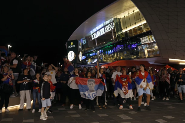 FEŠTA U MELBURNU: Noletovi navijači napravili lom u Australiji (VIDEO)