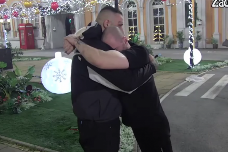 Zvezdan Slavnić plače i kuka iz sveg glasa Zadruga 6