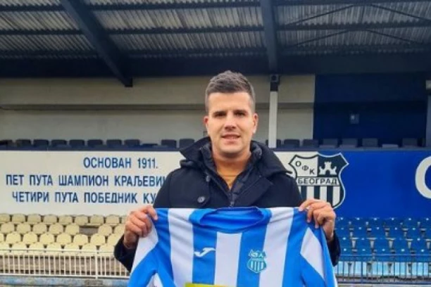 NAJAVLJENO, UČINJENO: Nova "bomba" odjeknula starom Karaburmom - vrsni golgeter nakon decenije i po oblači dres "romantičara"!