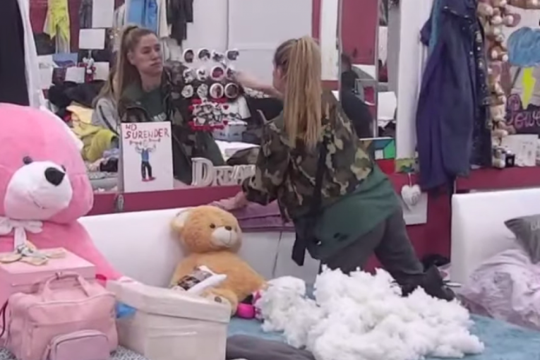 Ana Ćurčić uništava uspomene Anđele Đuričić i Zvezdana Slavnića Zadruga 6