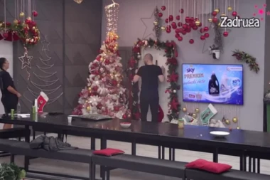 ZVEZDAN ULETEO U KUPATILO DOK SE ALEKS TUŠIRALA: Ovakvu njenu reakciju niko nije očekivao (VIDEO)