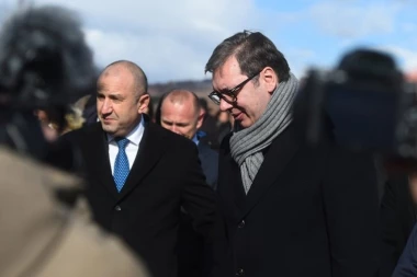 MORAMO DA ČUVAMO MIR ALI I NACIONALNE INTERESE! Vučić: Znam da je u Srbiji teško, nekima je to prilika da se dočepaju političkih poena