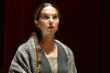 OVE SCENE GLEDATE NA SOPSTVENU ODGOVORNOST! Procurio snimak Nataše Ninković sa jahte, glumica nikad vrelija!