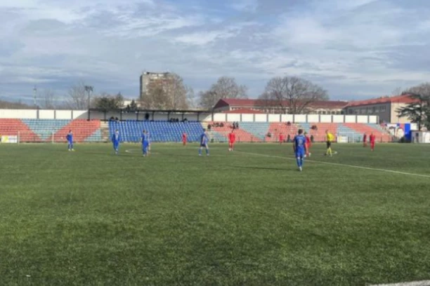 BRODARAC SE DRŽAO PRVO POLUVREME: Traktoristi ubacili u drugu brzinu u nastavku!