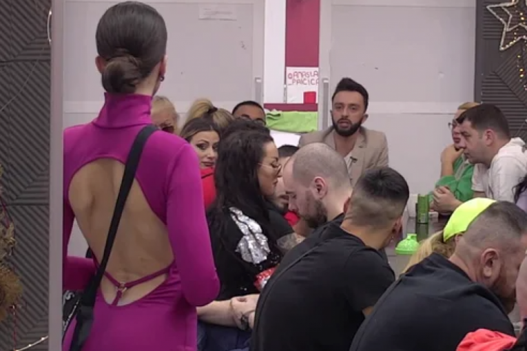 Anđela Đuričić Zadruga 6 zadnjica