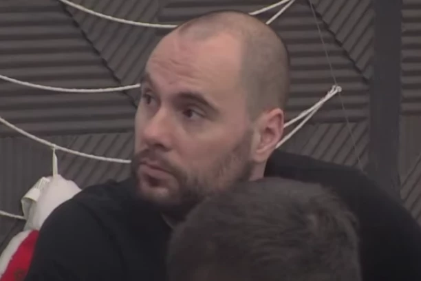 ZVEZDAN NAPUSTIO ZADRUGU! Isplivao razlog Slavnićevog izlaska iz rijalitija, ljubavnica sve otkrila! (VIDEO)