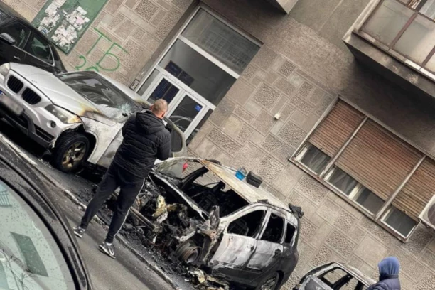 JAKA EKSPLOZIJA U ZEMUNU! Potpuno izgoreo automobil, nekoliko oštećeno! (FOTO)