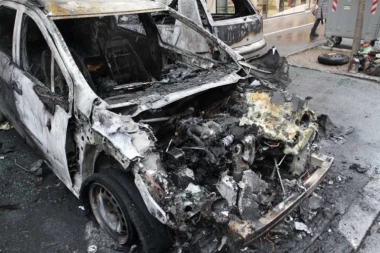 PUKOM SREĆOM IZBEGNUTA TRAGEDIJA: Leskovčanin uhapšen zbog sumnje da je podmetnuo baklju pod automobil sugrađanina!!