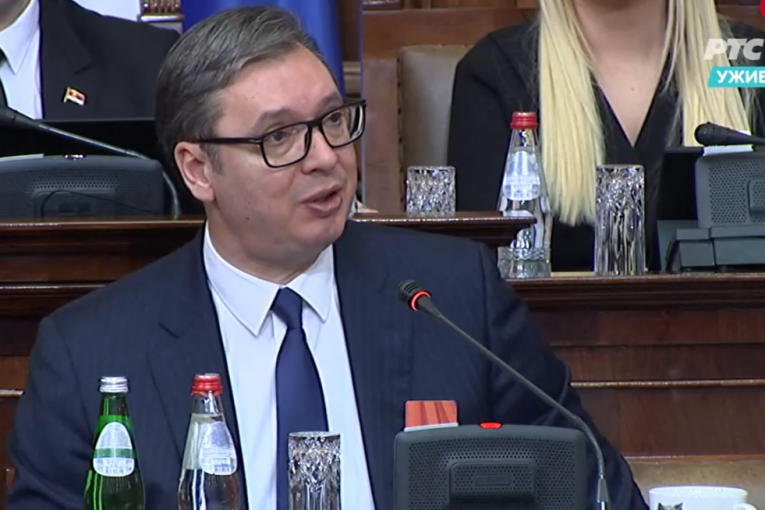 VI PRIČATE O RODOLJUBLJU?! SRAM VAS BILO! Vučić: I meni su tražili da Srbe isporučujem u Haški tribunal, pa to nisam uradio