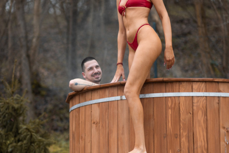 Jovana Ljubisavljević na imanju Lotus garden