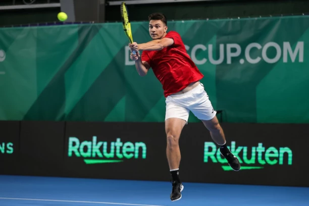 DOMINACIJA: Kecmanović savladao Portugalca i plasirao se u četvrtfinale!