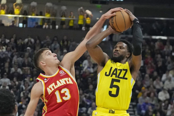 Bogdan i ekipa DRŽALI ČAS košarke, pa sve ZAKUVALI u finišu! (VIDEO)