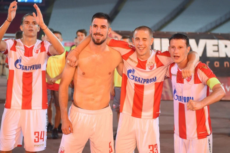 DA LI JE ON TAJ TAS NA VAGI? Sa Zvezdom je osvojio dve šampionske titule - umesto inostranstva odabrao je da svoje ime upiše u klupske anale! (FOTO GALERIJA)