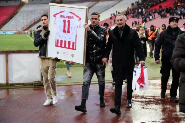 SPEKTAKL NA MARAKANI: "Delije" Mihi posvetile koreografiju za pamćenje (VIDEO, FOTO)