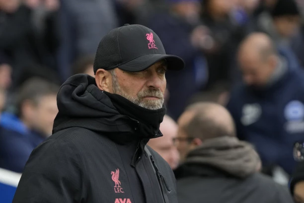 POČELA ČISTKA NA ENFILDU! Kvartet NAPUŠTA Liverpul! Klop napravio SPISAK za odstrel!