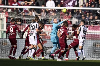 VMS SAČUVAO TORINO: Srbin vodi Bikove u Evropu (VIDEO)