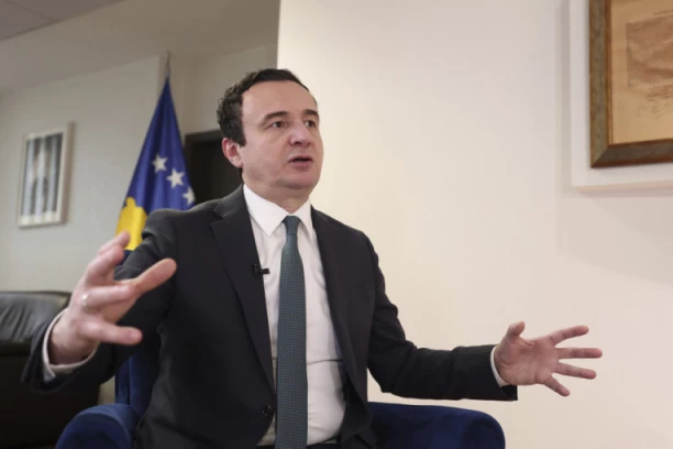 ČEGA SE PAMETAN STIDI TIME SE KURTI PONOSI! Aljbin proglasio pobedu u Leposaviću i Severnoj Mitrovici! SMEJURIJA, U DVA GRADA DOBIO OKO 600 GLASOVA!