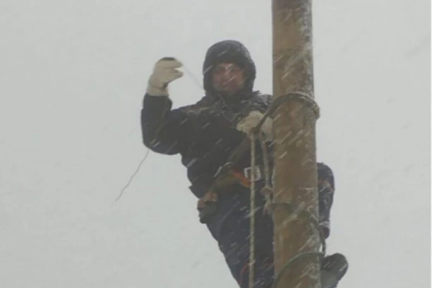 OGLASILA SE ELEKTRODISTRIBUCIJA: Normalizacija napajanja strujom u najkraćem roku