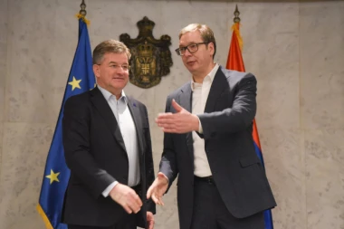 PREDSEDNIK SE SASTAJE SA MIROSLAVOM LAJČAKOM!