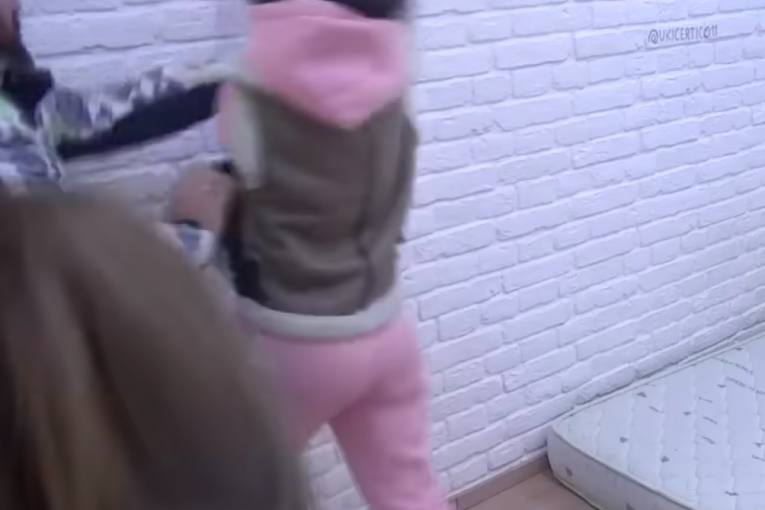 Anđela Đuričić doživela nervni slom, kuka i plače, moli da je puste kući Zadruga 6