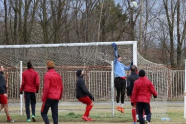 LIDER JOŠ JEDNOM POKAZAO KVALITET: Kikinđanima nisu smetali velika hladnoća i jak vetar! (FOTO GALERIJA)