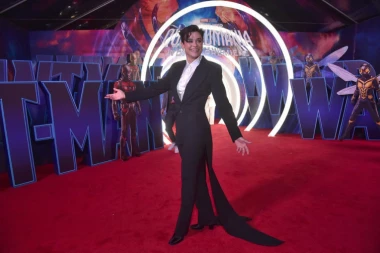 SVETSKA PREMIJERA FILMA "ANTMEN I OSA: KVANTUMANIJA" ODRŽANA U LOS ANĐELESU! Mišel Fajfer, Majk Daglas, Pol Rad, Evanđelin Lili i ostale glumačke zvezde prošetali su crvenim tepihom! (VIDEO)