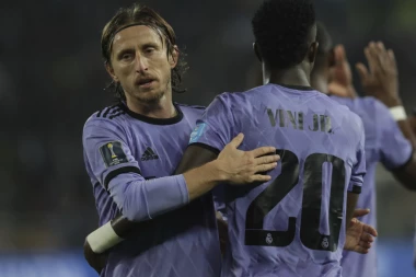 MODRIĆ UMALO TRAGIČAR: Real Madrid u finalu Svetskog klupskog prvenstva!