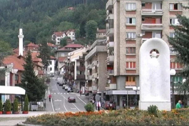 PRIJEPOLJCI, LJUDINE VELIKOG SRCA! Meštani šalju pomoć ugroženima u Turskoj i Siriji, u akciji učestvovali i učenici osnovne i srednje škole