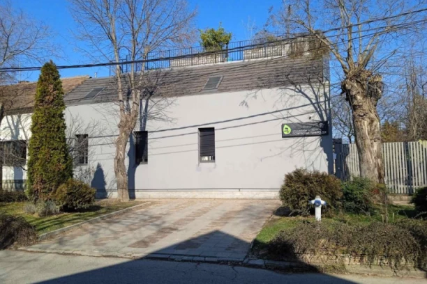 EVO ŠTA SU REKLI IZ OBDANIŠTA U ZEMUNU U KOJEM JE PRIJAVLJENO SILOVANJE: Istraga u toku, vrtić radi normalno (VIDEO)