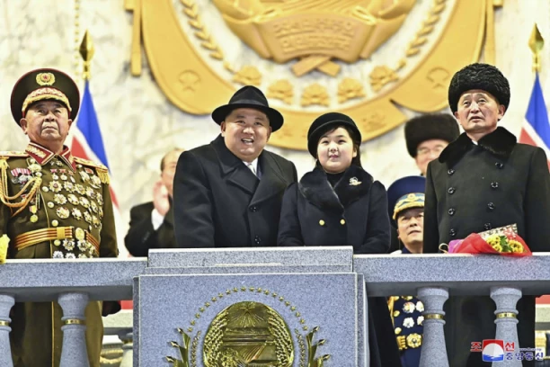 SEVERNA KOREJA ISPALILA RAKETU: Letela ka japanskom ostrvu, njen DOMET šokirao je svet