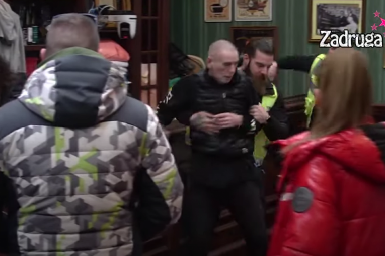 Lepi Mića besan kao ris, baca stvari Adama Labusnkog po pabu Zadruga 6