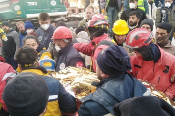 ZVUKE, MIRISE, PLAČ NEĆU ZABORAVITI DOK SAM ŽIV! Potresna ispovest srpskih spasilaca u Turskoj: Kao da je smak sveta!