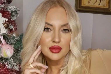 ČUVENA STRIPTIZETA PROLAZI KROZ PAKAO! Šana na meti sajber nasilja, zloupotrebljavaju njene PROVOKATIVNE fotografije!