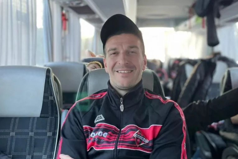 PRIPREME SU OKONČANE: Kapiten je imao šta da poruči saigračima pred povratak u domovinu!