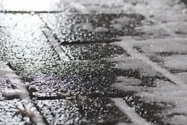 KIŠA KOJA SE LEDI PRI TLU! HITNO SE OGLASILI PUTEVI SRBIJE: Kritično na području Užica, Zlatibora, Kadinjače i okoline kao i na teritoriji Ivanjice