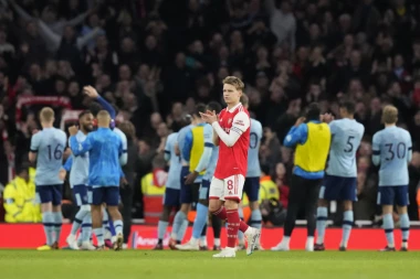 FULAM NASTAVLJA DA GAZI: Mitrović bez učinka u pobedi - novi kiks Arsenala! (VIDEO)