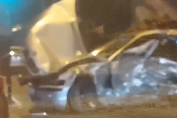 UPRAVLJAO AUTOMOBILOM SA VOZAČKOM POD ZABRANOM: Vozač koji je učestvovao u jezivoj nesreći na Zrenjaninskom putu imao 57 saobraćajnih prekršaja!