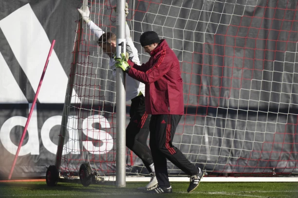 DETALJI GEJ AFERE! Veza Nojera i Hrvata je JAVNA TAJNA: Nemac KRSTIO DETE čoveka sa kojim je u vezi!