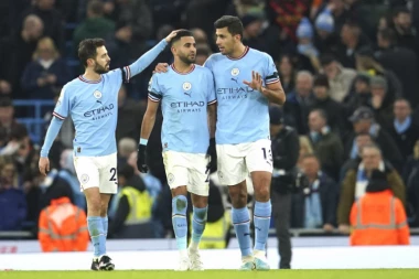 "GRAĐANI" I DALJE SANJAJU TITULU: Siti rutinski protiv Aston Vile, BLISTAO Marez!