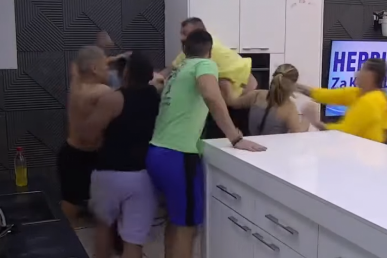 Marko Petrušević Petrući i Miljan Vračević žestoka tuča Zadruga 6