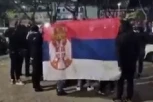 "DELIJE" OPET U CENTRU PAŽNJE: Zbog navijača Zvezde u Napulju se VIORILA srpska zastava! (VIDEO)