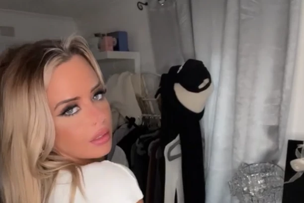 ODJURILA PO TURSKE ZUBE, PA SE VRATILA SA JOŠ GORIM: Ne može da zatvori usta do kraja, kada pokaže na šta liče svi se zgroze!  (FOTO)