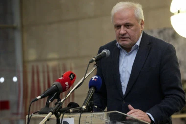 HAOS NA RTS - BUJKE KRIJE DOKAZE O ISPUMPAVANJU PARA: Sa sajta RTS misteriozno nestali zapisnici sa sednica UO!