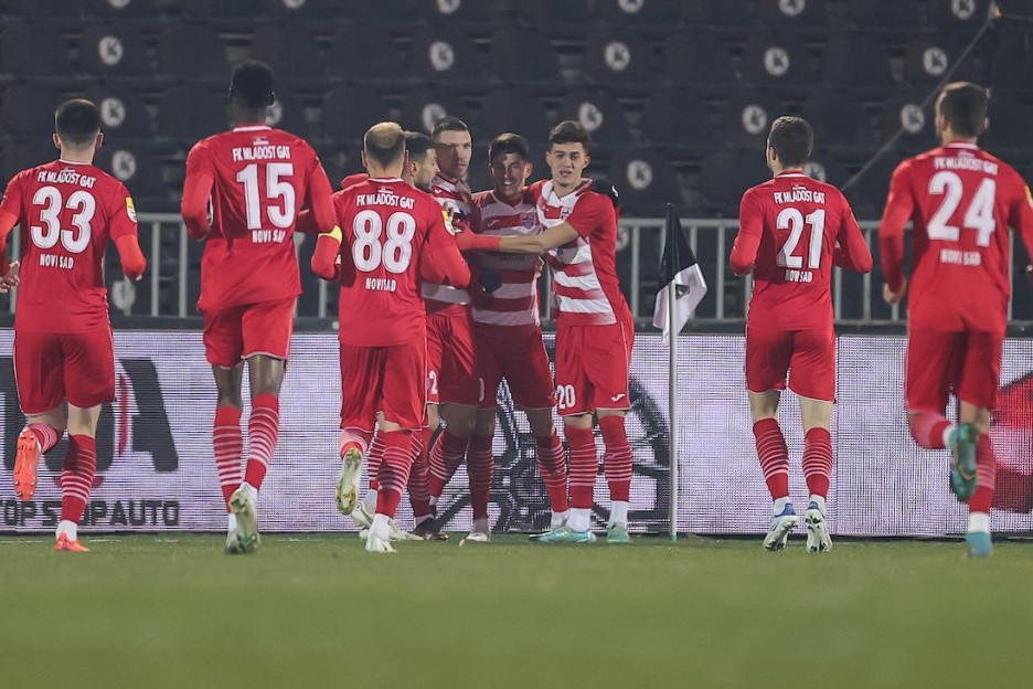 Fudbaleri Mladosti GAT protiv Partizana