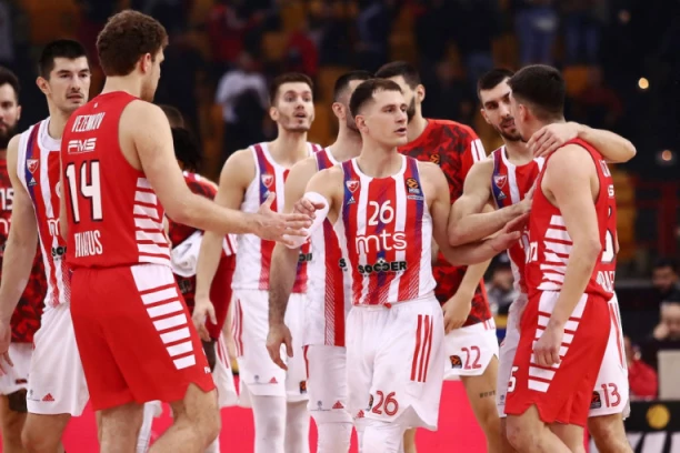 SKANDAL PRED POČETAK KUPA: Opljačkani košarkaši crveno-belih!