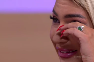 "UKRALI SU MI DETE, NEĆU GA VIŠE VIDETI" Jovana Jeremić rasplakala region, voditeljka uživo u programu apelovala za pomoć!