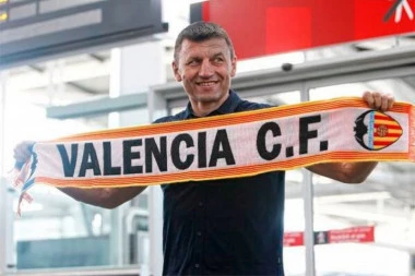 POVRATAK LEGENDE: Valensija ima novog trenera - ikonu kluba (FOTO)