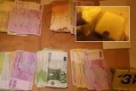 TOKOM BEŽANJA OD POLICIJE GUTAO KESICE SA KOKAINOM: Nesvakidašnje hapšenje Bosanca kod koga je pronađeno tri kilograma droge