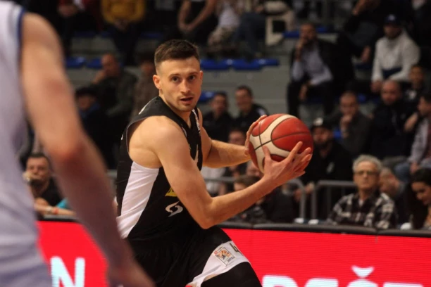 AVRAMOVIĆ ZAPRETIO ZVEZDI: Plej Partizana ZAKUVAO pred moguće polufinale u Nišu!
